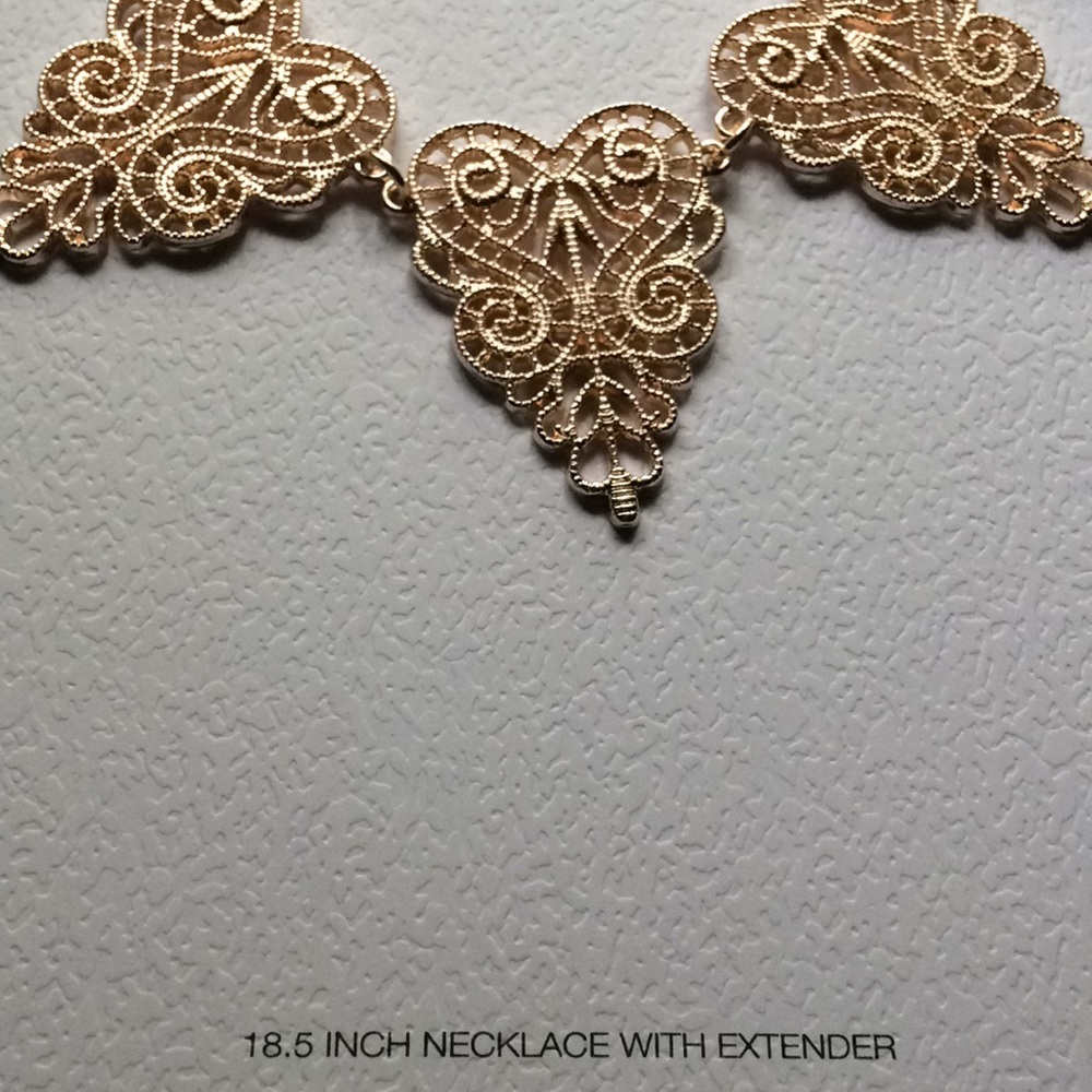 Necklace - Picture 3 of 7